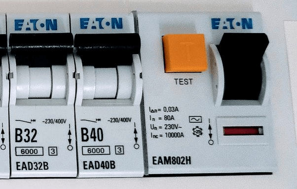 Should I replace my faulty circuit breaker?