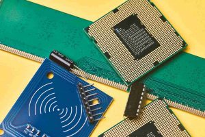 Why Integrated Circuits Are Considered To Be Economical?