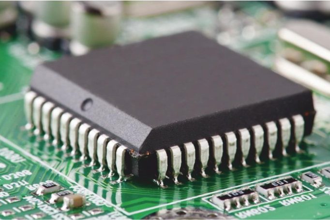 Integrated Circuit vs Processor: What's the Difference?