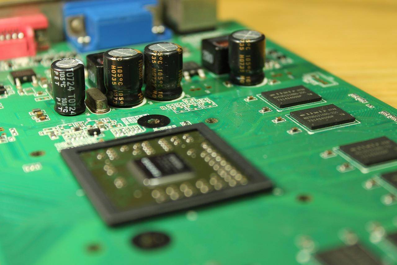 Which Component Uses Integrated Circuits To Operate?