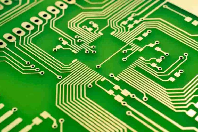 High-Speed PCBs vs Low-Speed PCBs: What Are the Differences High-Speed PCBs vs Low-Speed PCBs: What Are the Differences
