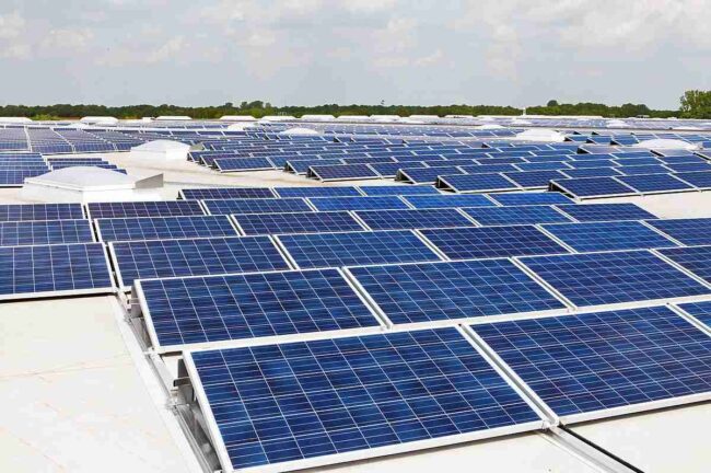 Understanding the Efficiency of Power Modules in Solar Energy Systems